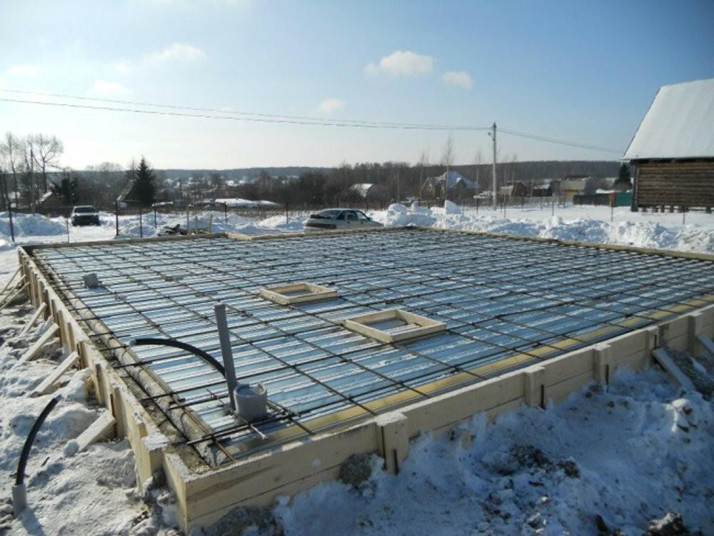 Зимнее бетонирование: порядок и правила проведения работ на строительной площадке